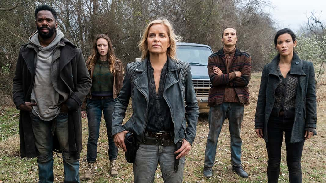 Fear the walking dead characters stood in a line