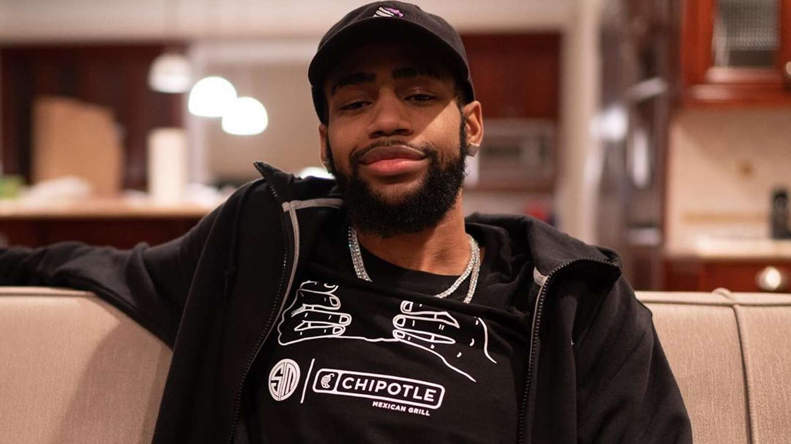 Daequan in TSM shirt