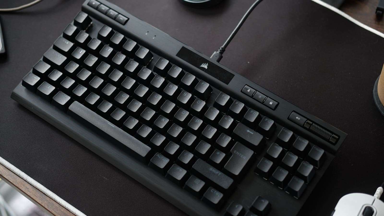 Corsair K70 RGB TKL Optical-Mechanical gaming keyboard review: No