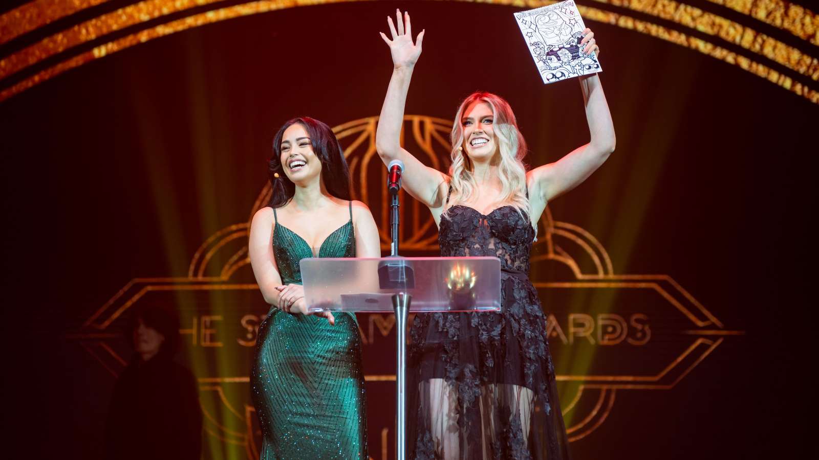 valkyrae and qtcinderella co-hosting the streamer awards 2023