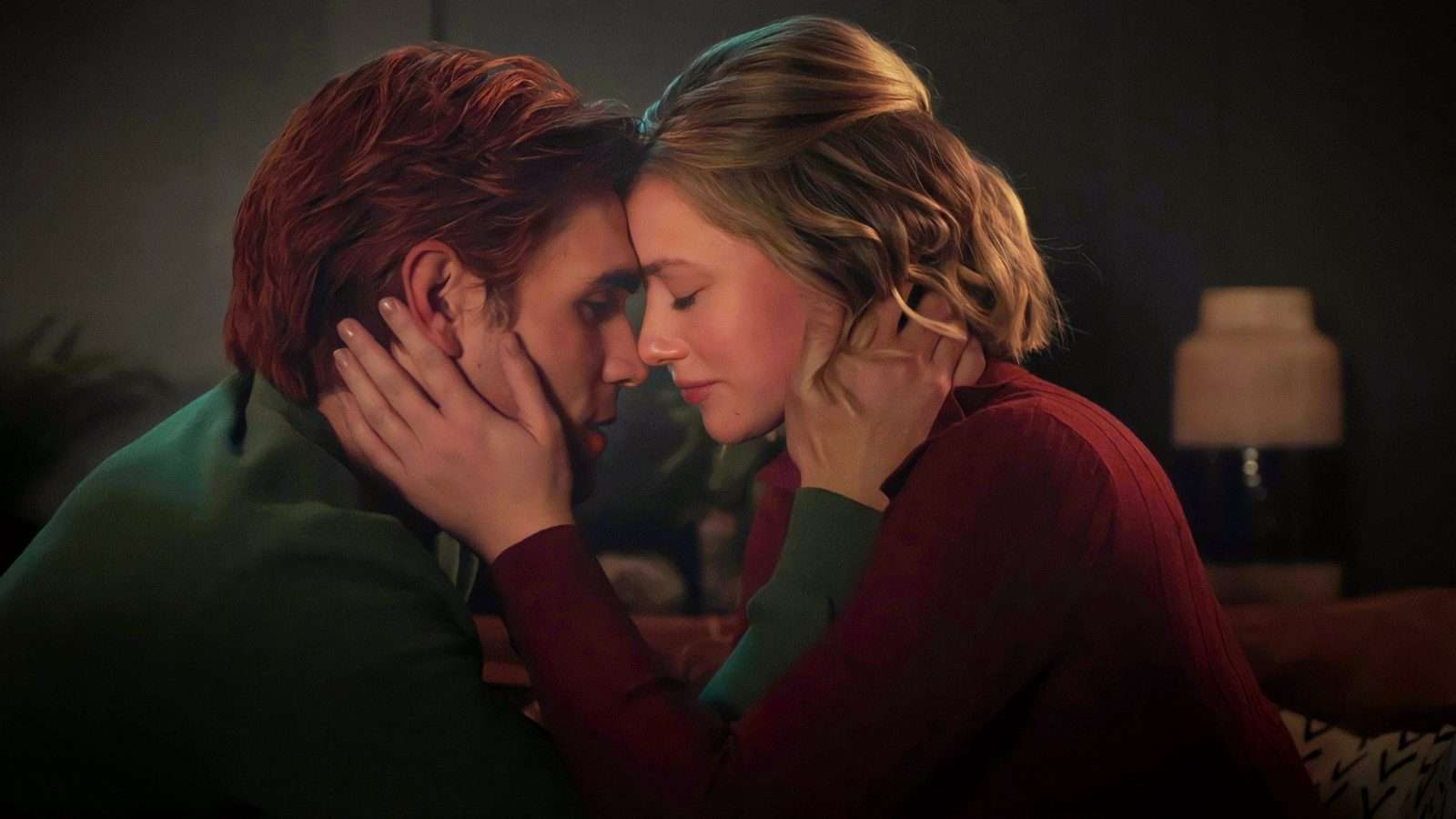 Riverdale Season 2's Betty/Jughead Story Will 'Tear Some People's Hearts  Out