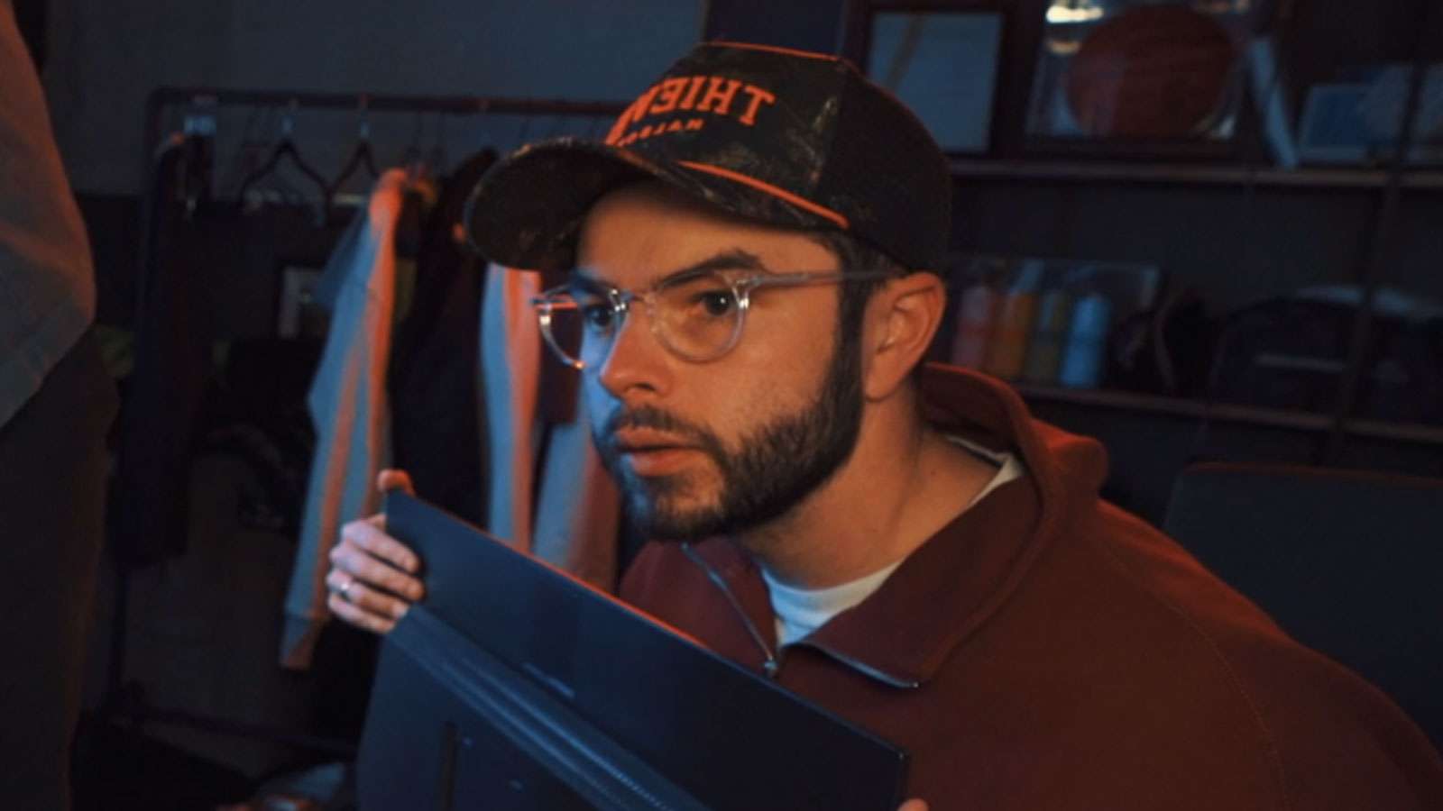 Nadeshot in 100 Thieves video