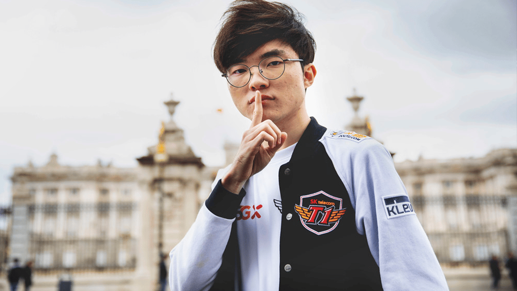 HOW RICH FAKER IS? T1'S CEO ON HOW FAKER IS ECONOMICALLY, THEBAUSFFS'  INSANE PLAYS