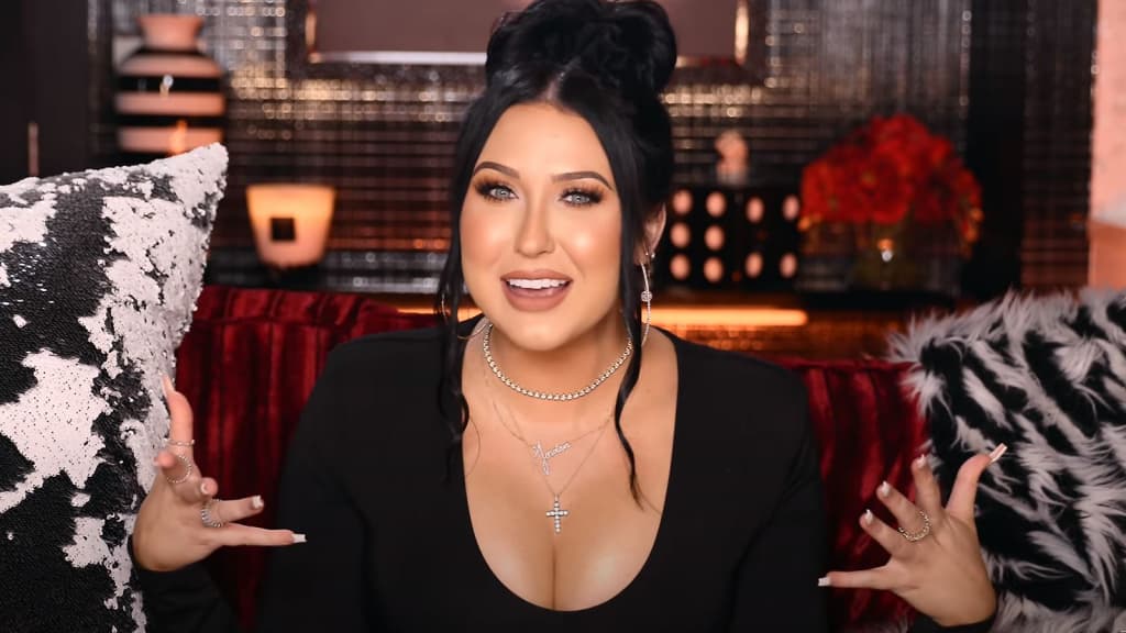 Jaclyn Hill Opens Up About Her Weight Gain & Coping With Anxiety