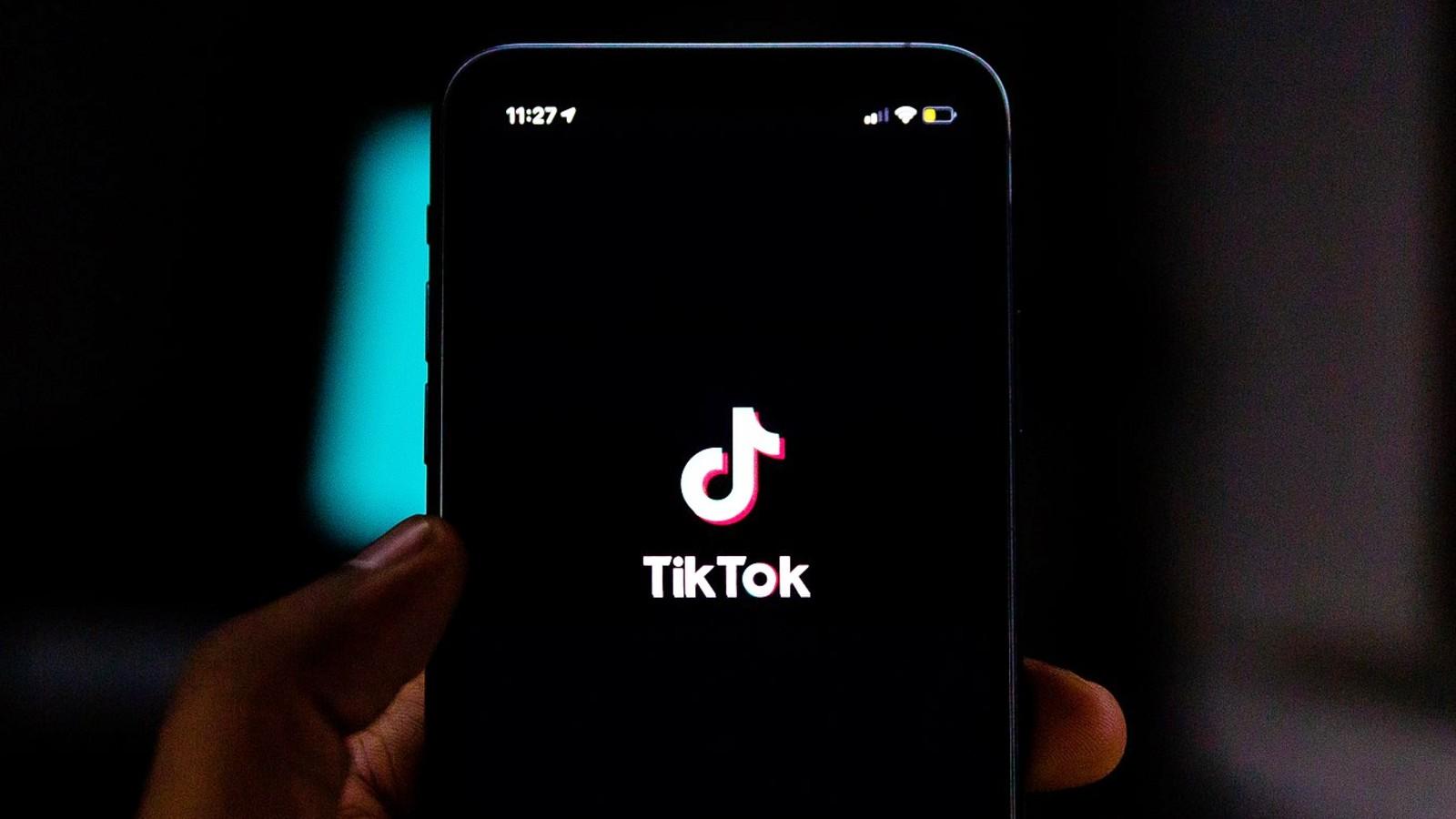 Why is My TikTok Video Glitching? 
