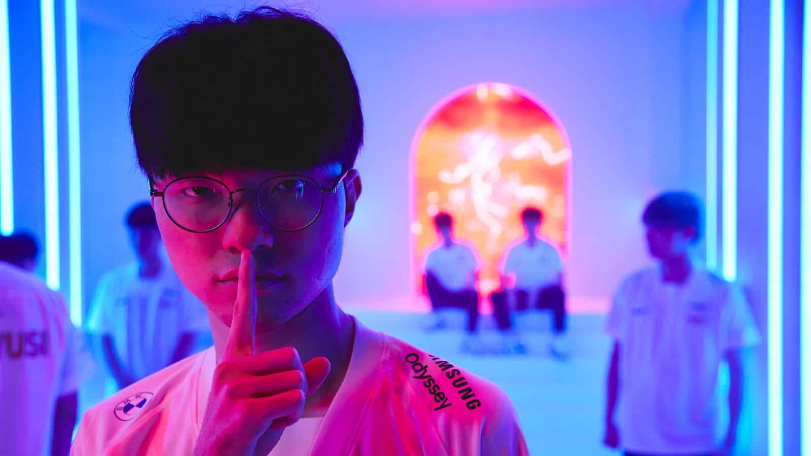 Faker embarrassed by terrible League of Legends misplay - Dexerto