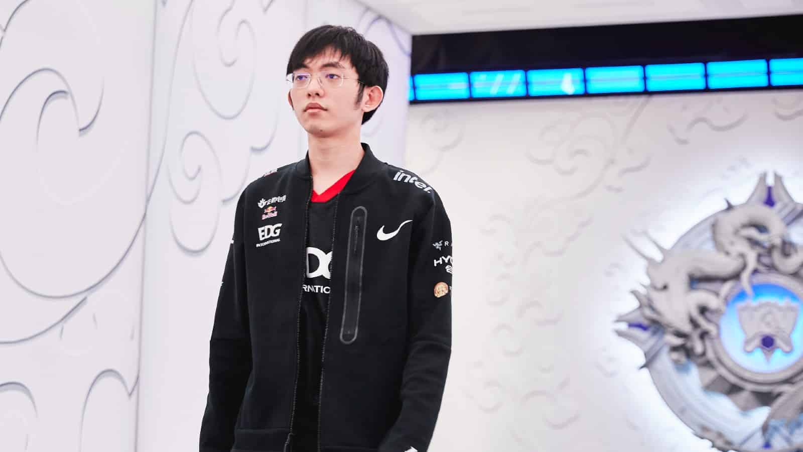 Meiko says fans can believe in EDG again after lifting Worlds 2021 trophy -  Dexerto