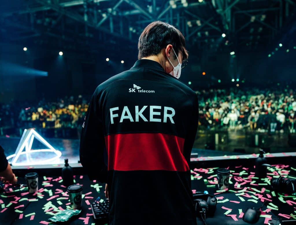 img-faker-kami