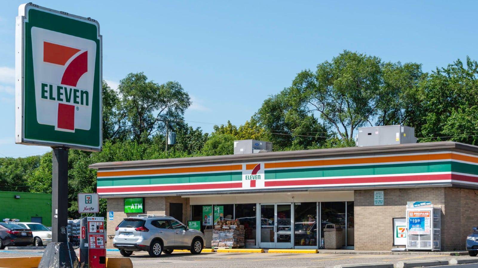 7-eleven store