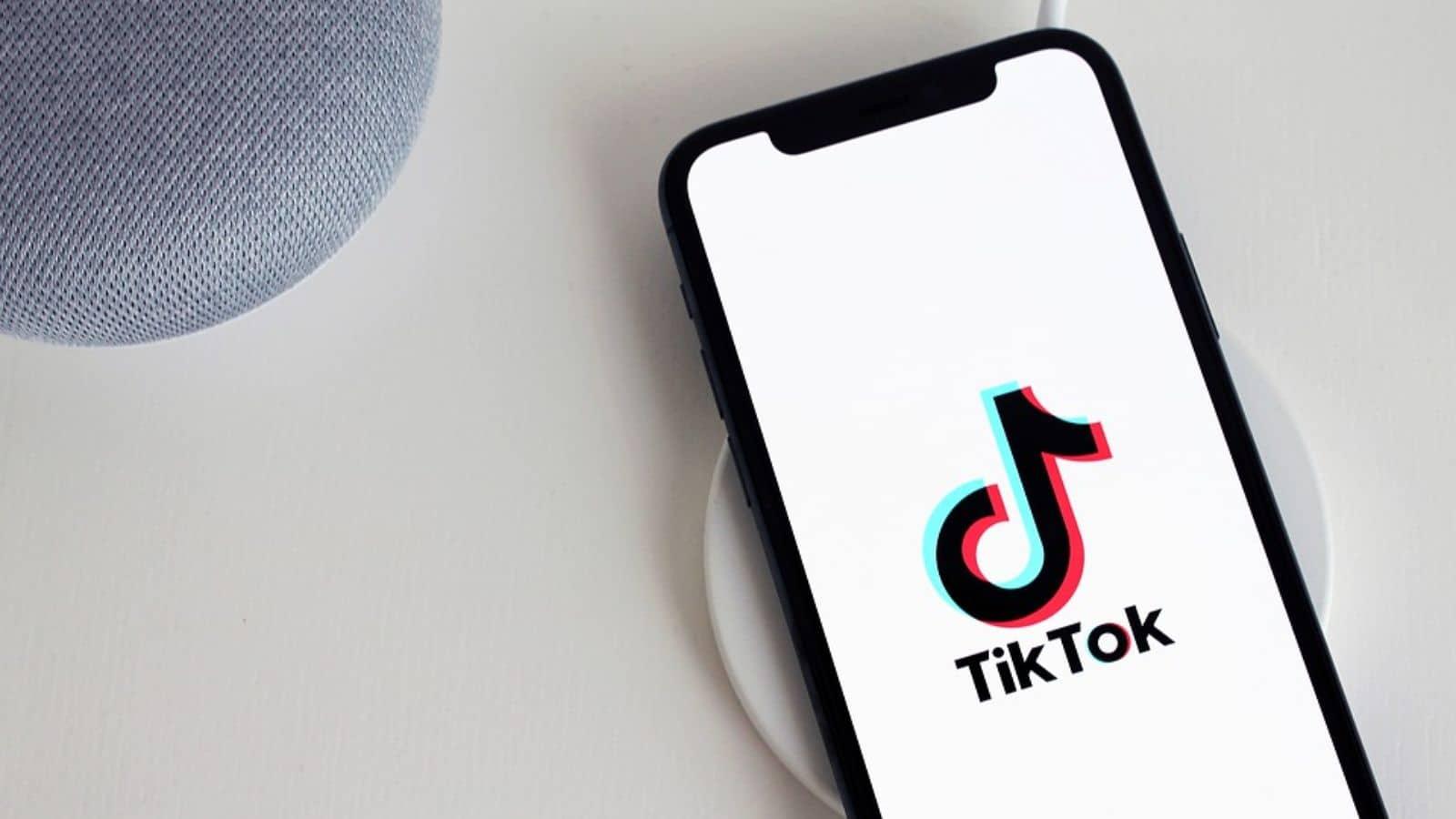 What Counts as a View? (, Facebook, Instagram, TikTok)
