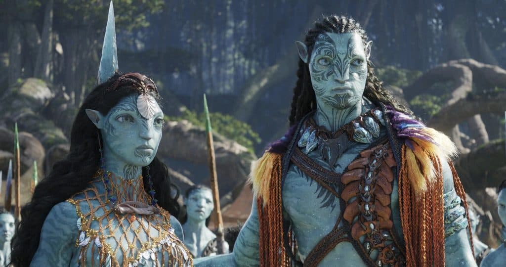 Cliff Curtis as Tonowari and Kate Winslet as Ronal in Avatar 2