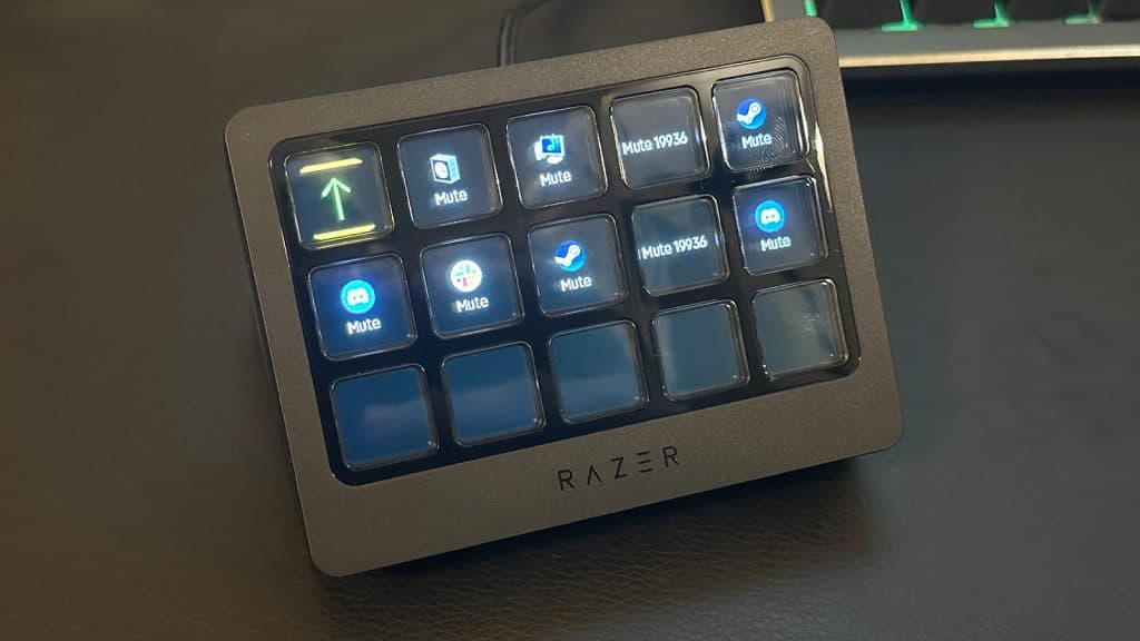  Razer Stream Controller X: All-in-One Keypad for