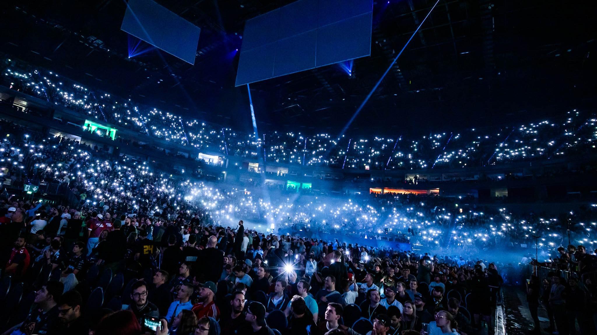 IEM Cologne holds moment of silence for CSGO ahead of shift to Counter