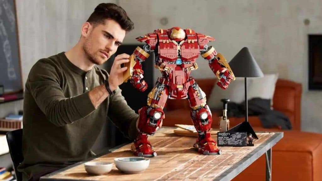 Life-Size Iron Man Lego to Comic-Con (Exclusive) – The Hollywood Reporter