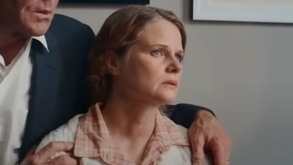 Joelle Carter as Hellen Hill in The Hill