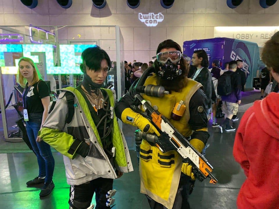 New Apex Legends weapon possibly teased by official cosplay Dexerto