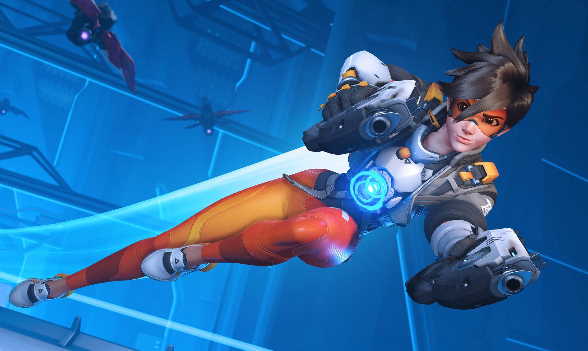 Tracer blinks into battle