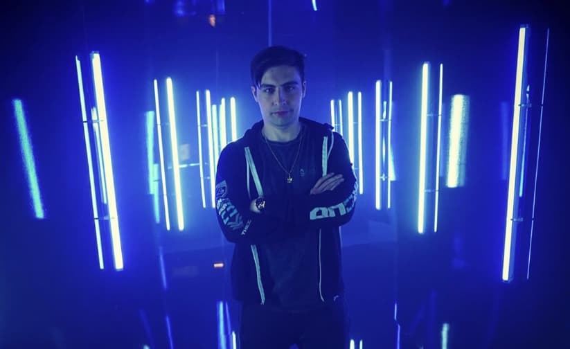 Instagram: @shroud