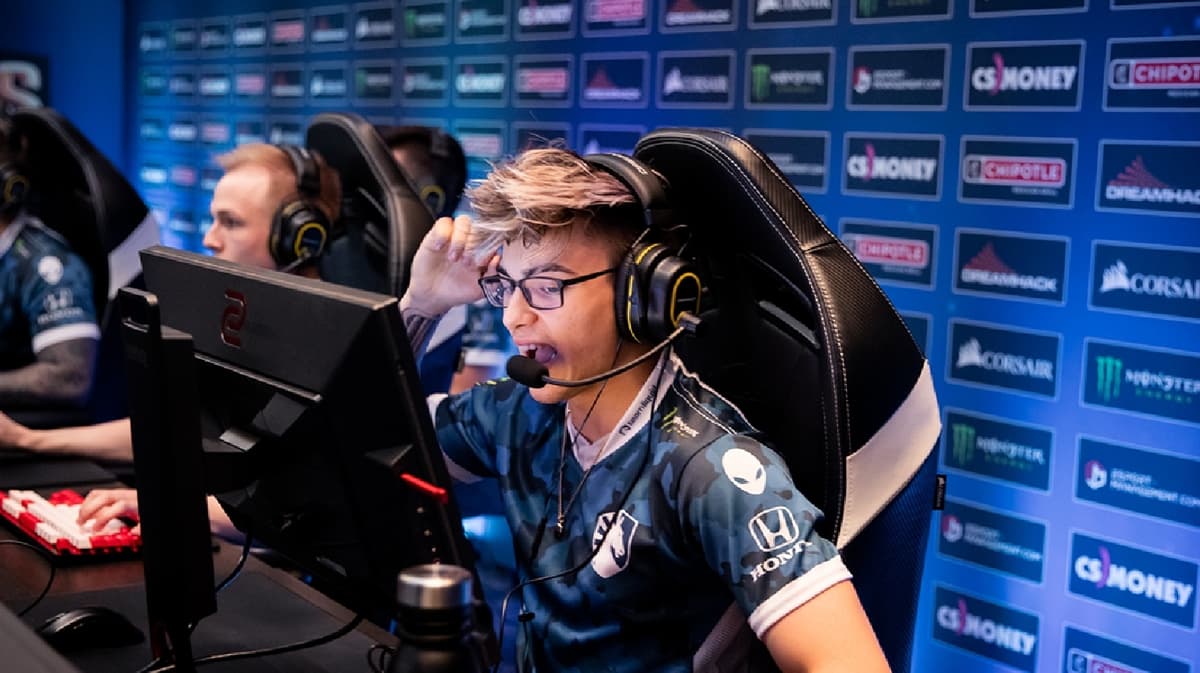 Twistzz playing CS:GO for Team Liquid