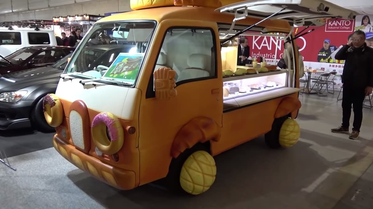 Bread van at Tokyo Auto Salon 2020