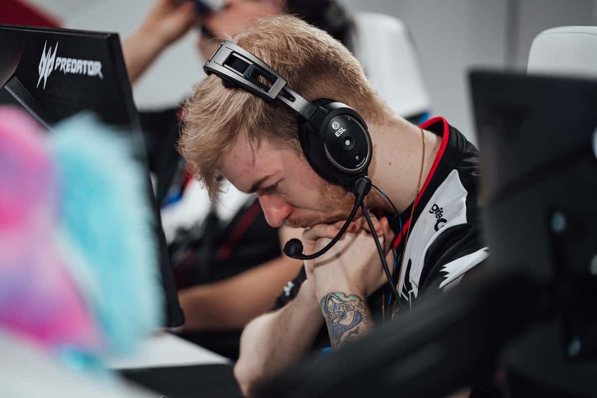 Pengu looks down at keyboard at Six Invitational 2020