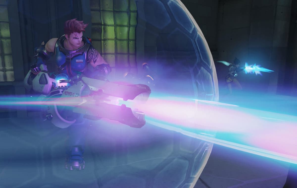 Zarya using bubble in Overwatch