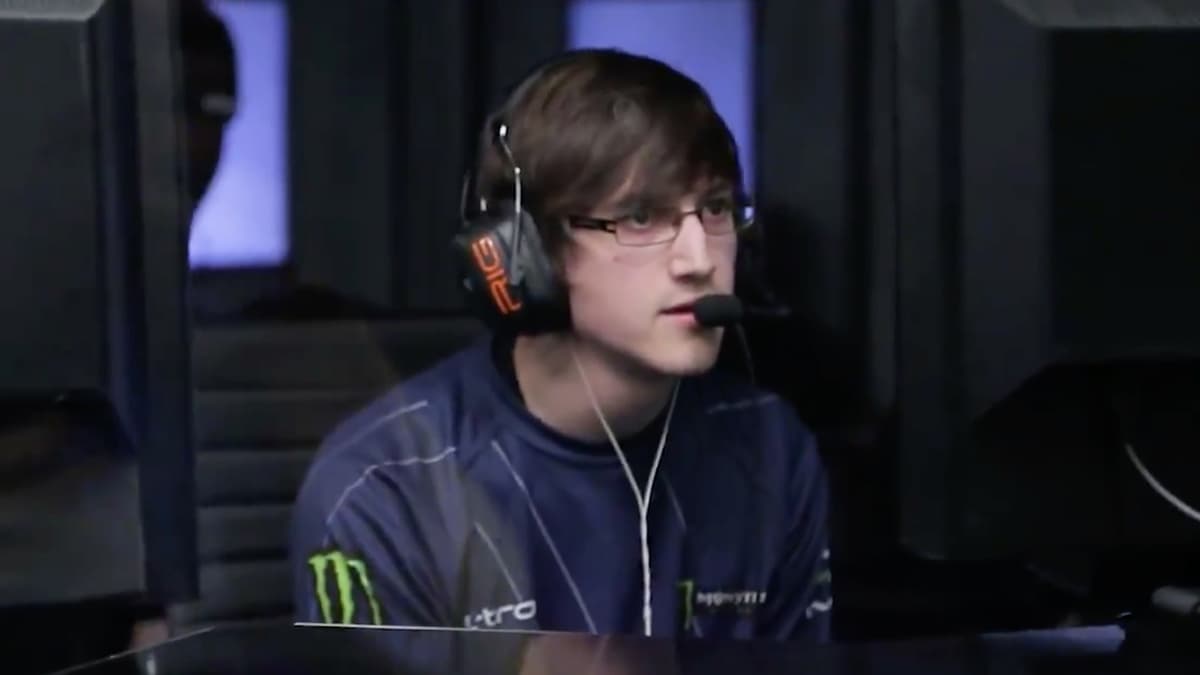 Rambo playing for Team Envyus.