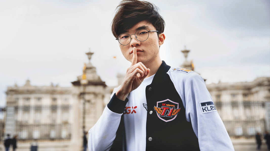 Faker posing for League of legends trailer