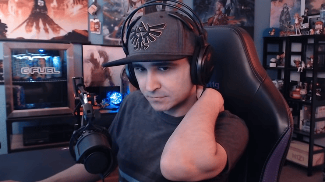 Summit1g looking at his monitor