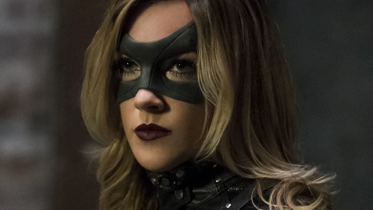 katie cassidy in arrow