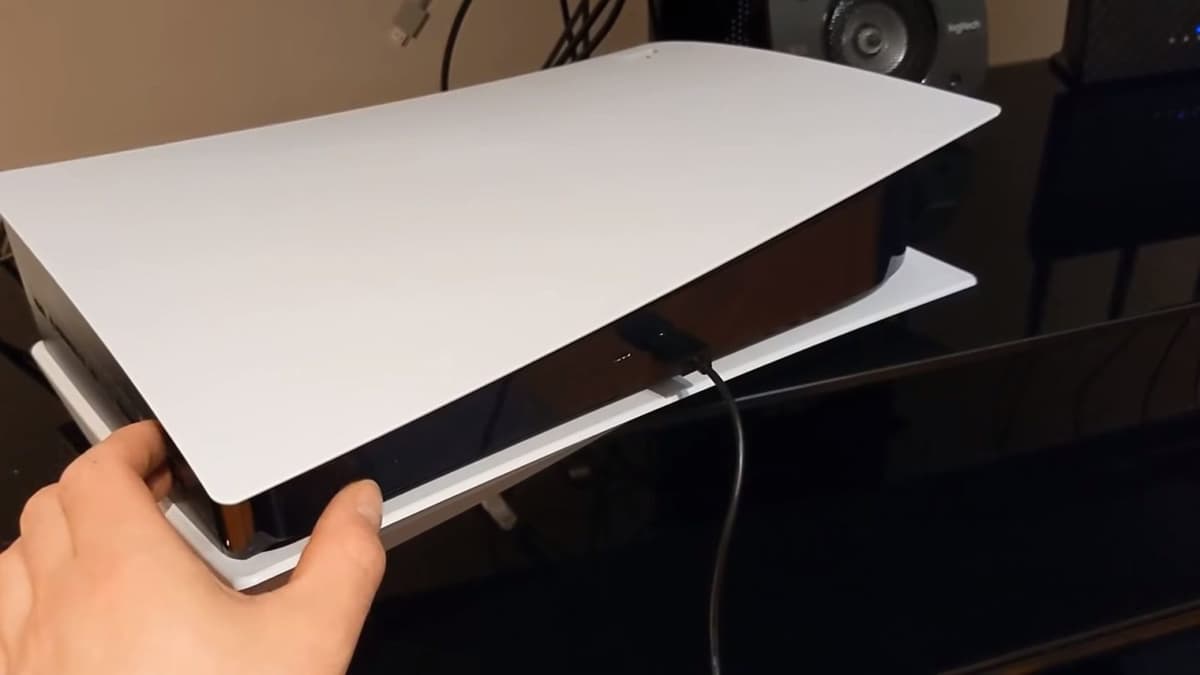 youtuber omni's ps5 console