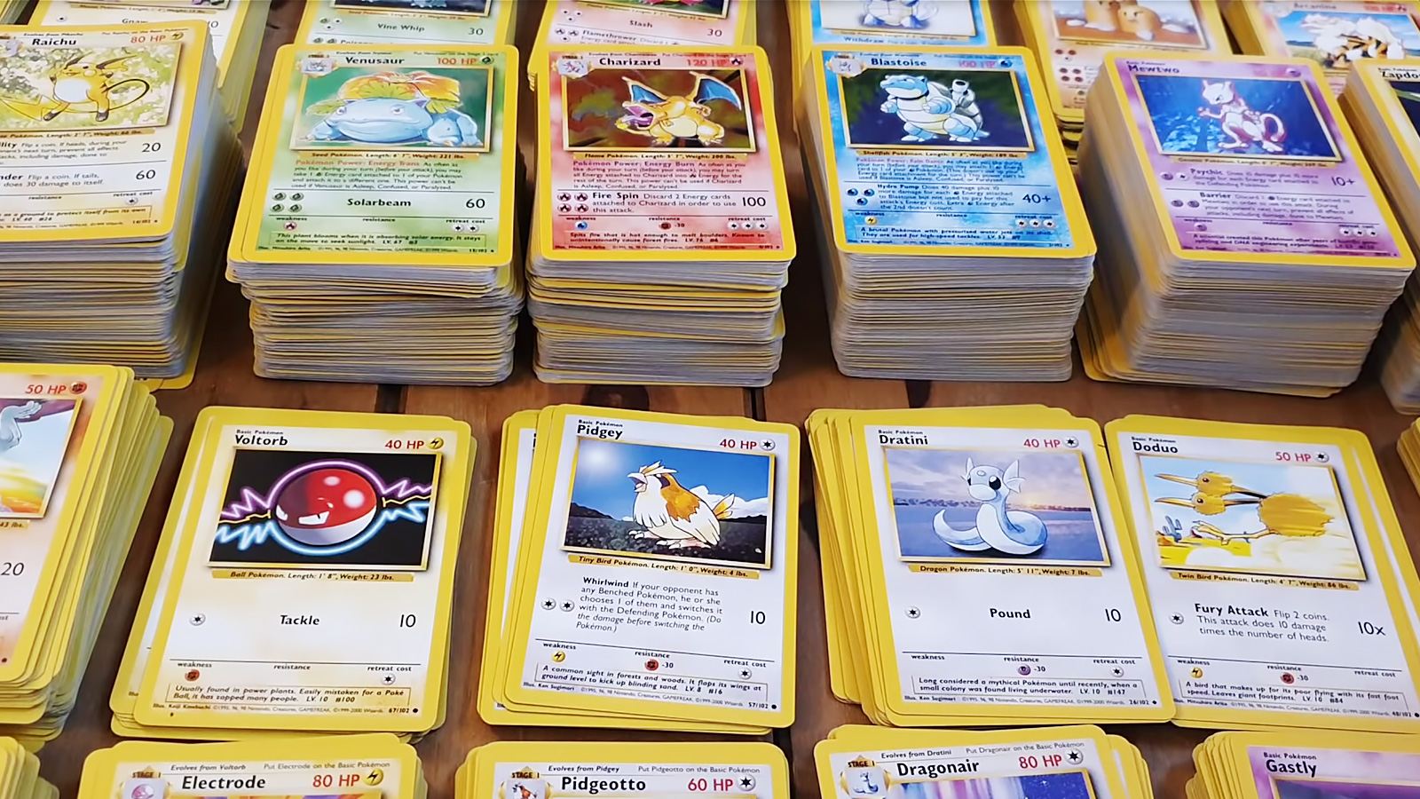 Store Pokémon card collection