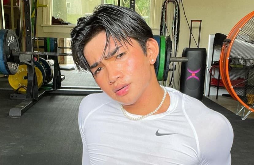 Bretman Rock in a gym