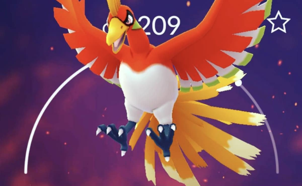 Screenshot of Legendary Ho-Oh in Pokemon Go.