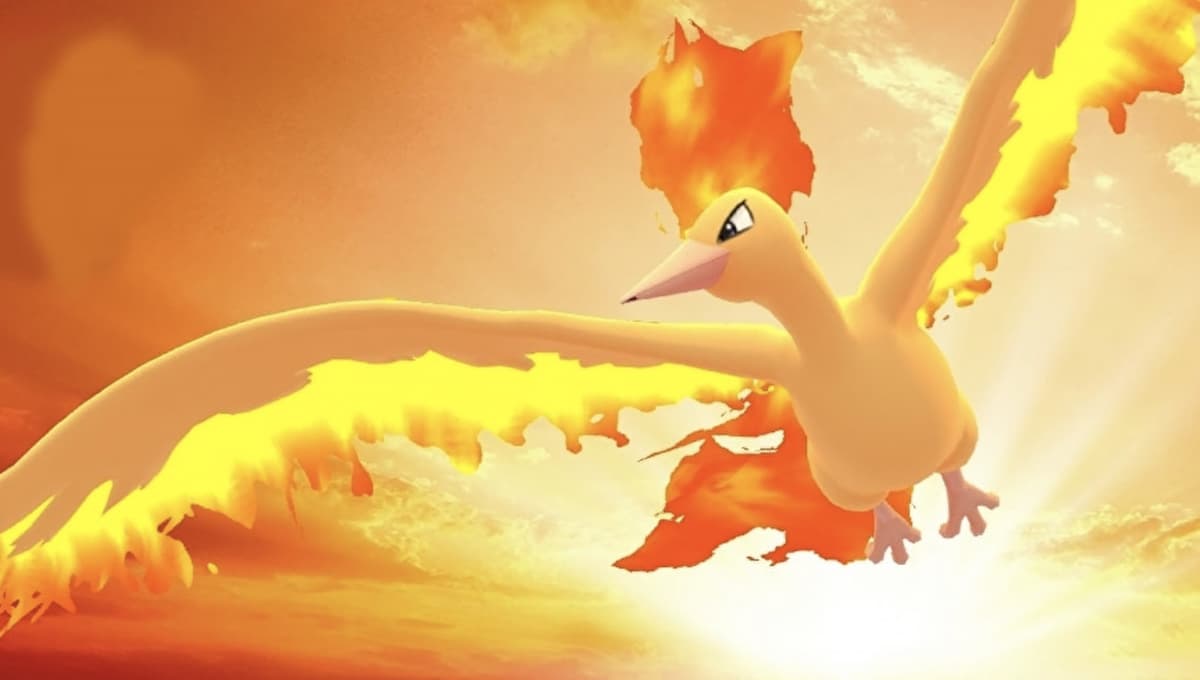 Screenshot of Gen I Legendary Moltres in Pokemon Go.