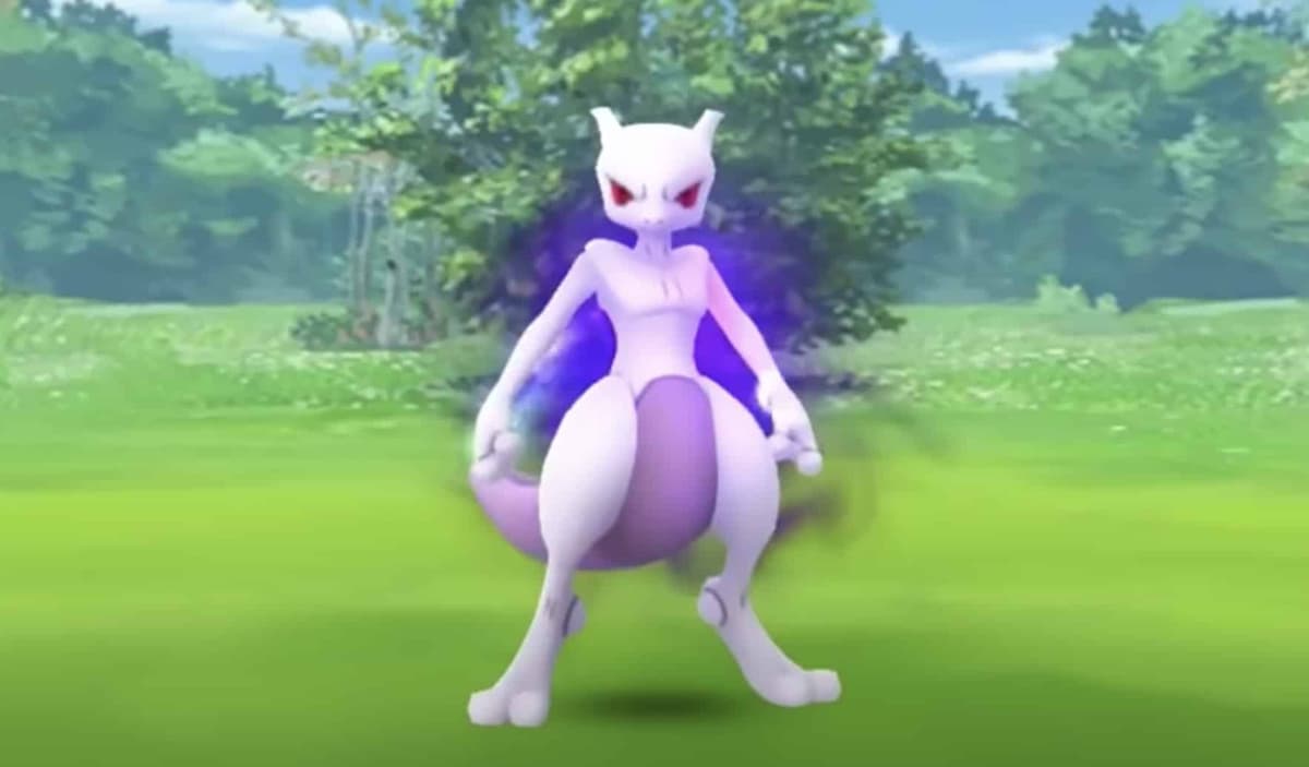 Screenshot of Shadow Mewtwo in Pokemon Go.