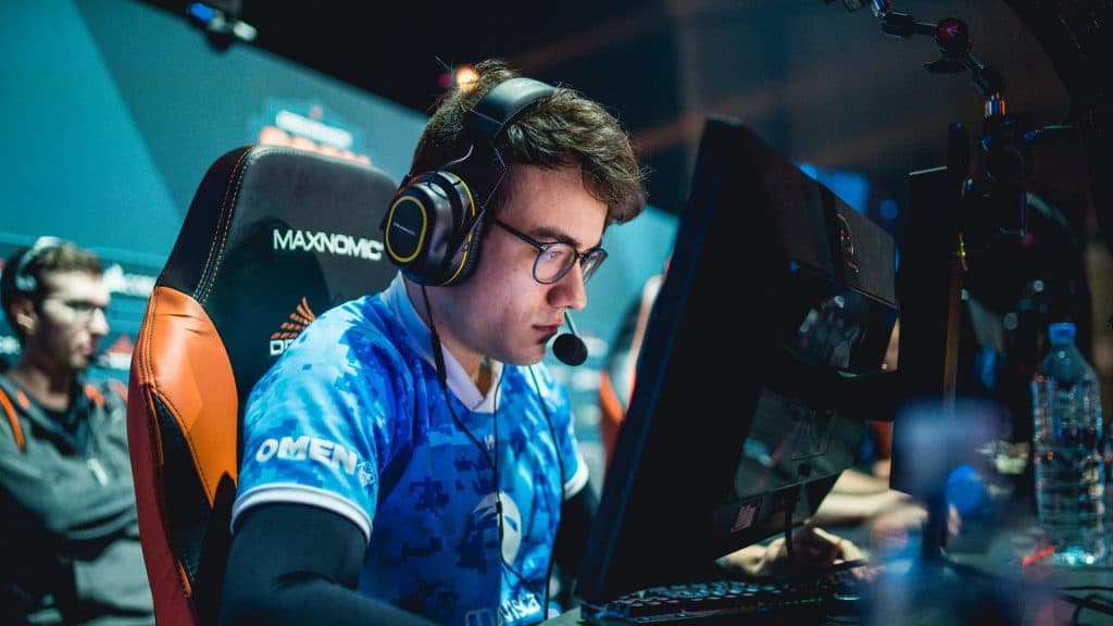 lowel playing for Movistar CS:GO