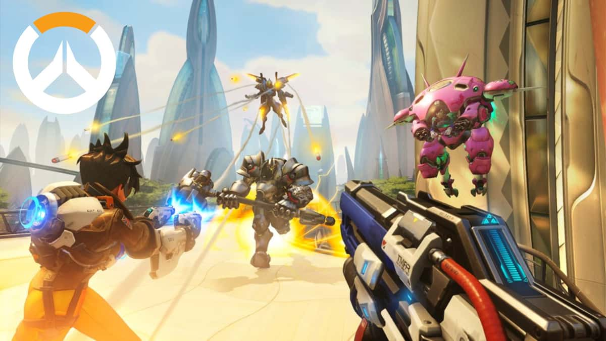 Overwatch heroes fight on Numbani