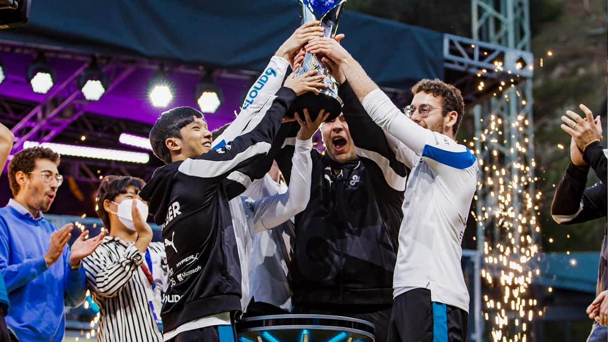 Perkz leads Cloud9 to 3-2 victory over Team Liquid at Greek Theater in LCS Mid-Season Showdown grand final.