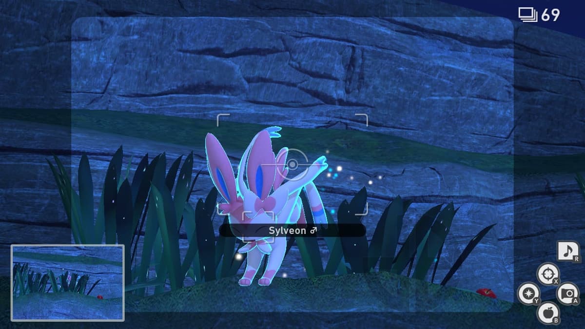 Sylveon jumping down cliff in Ilumina spot