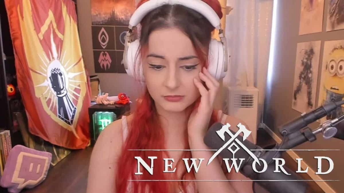 AnnieFuchsia apologizes for milking a cow in New World and being banned