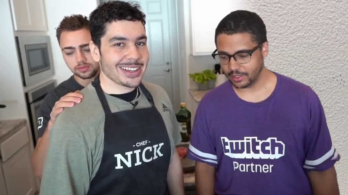 GreekGodX shades Twitch stars Mizkif, Nmplol in "friends" rant on Instagram