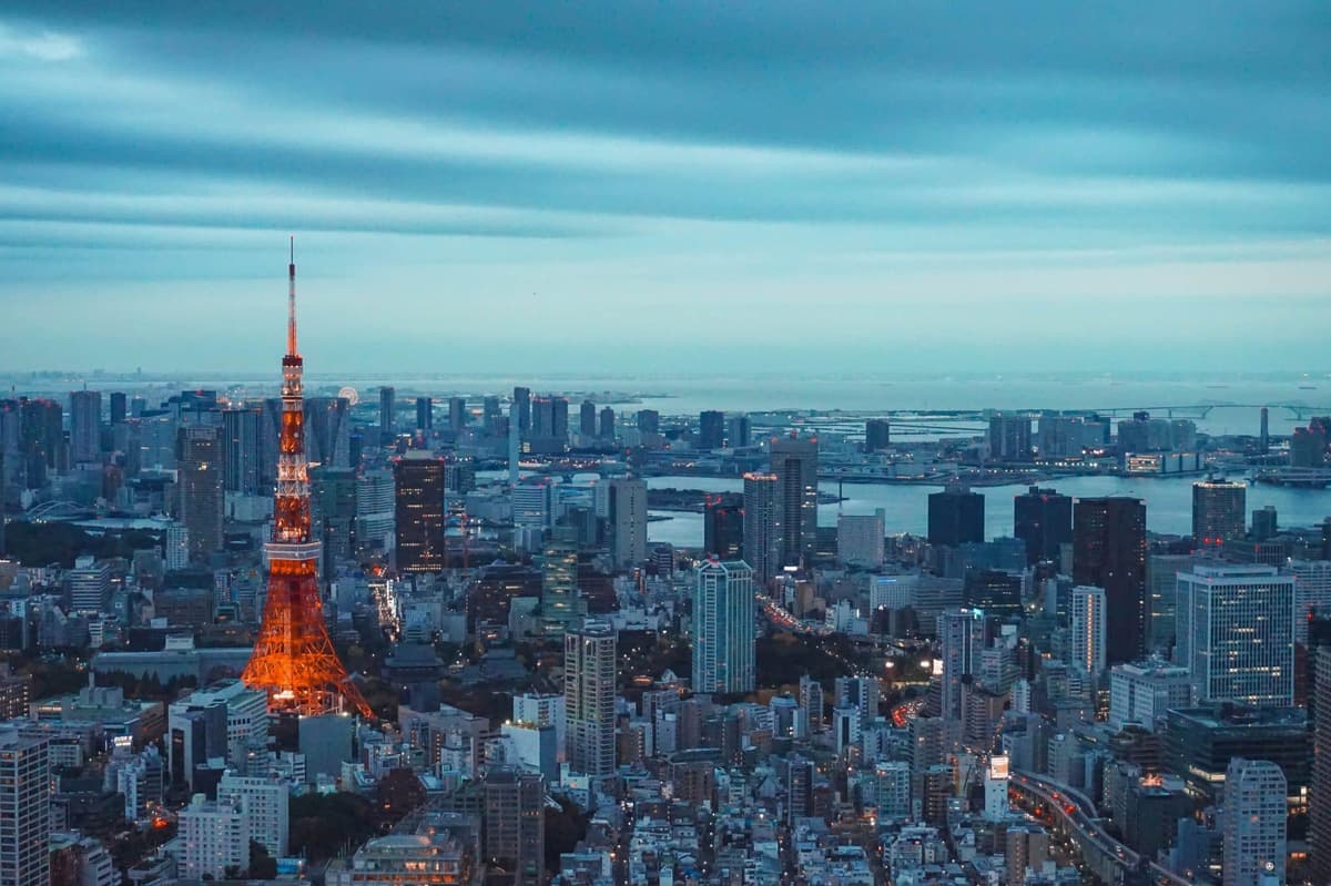 tokyo tower skyline