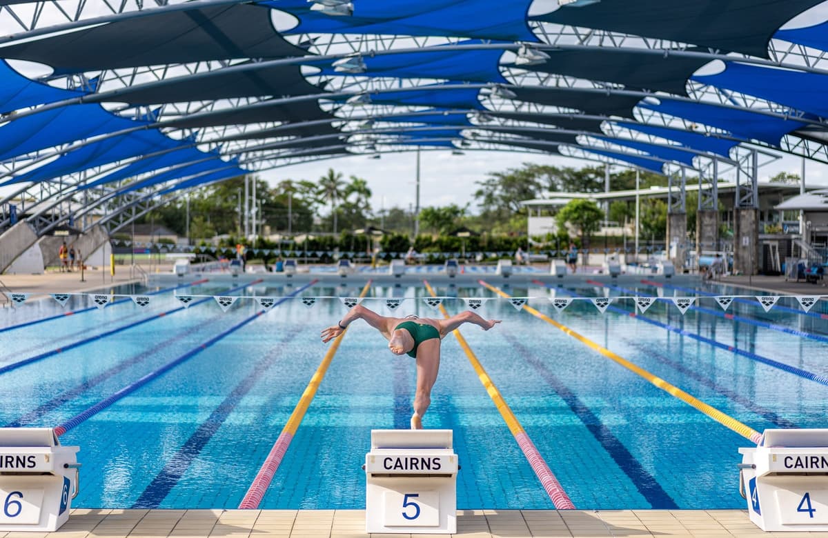 Rowan Crothers Magnetbrain diving into pool