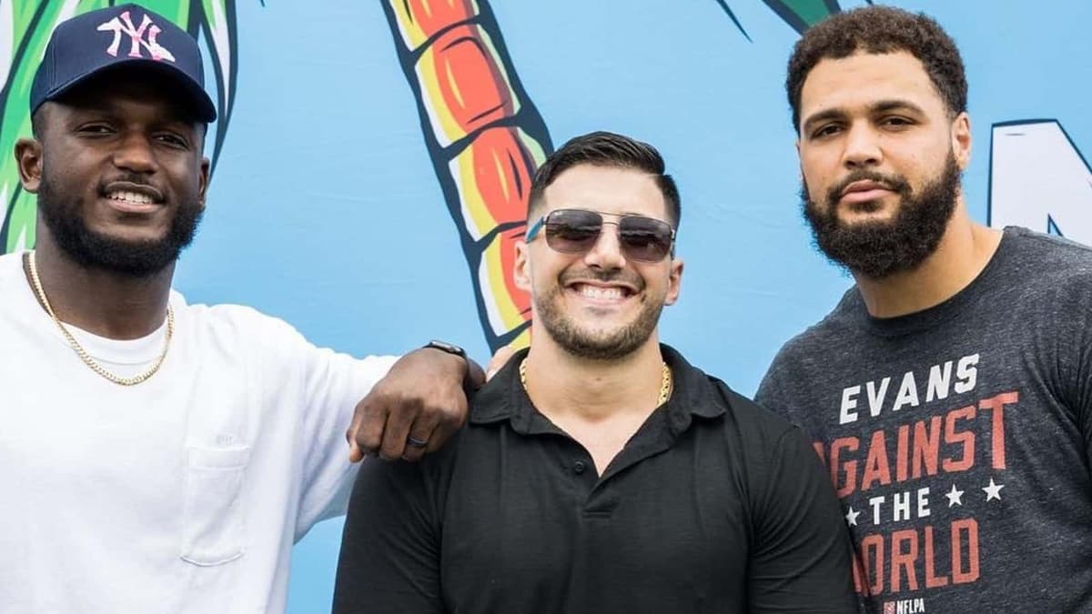 Nickmercs with Mike Evans, Chris Godwin of the Tampa Bay Bucs