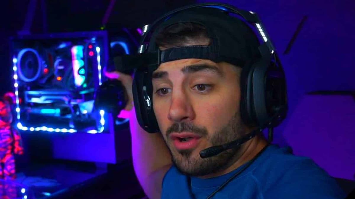 NICKMERCS looking at his screen after Warzone game goes wrong