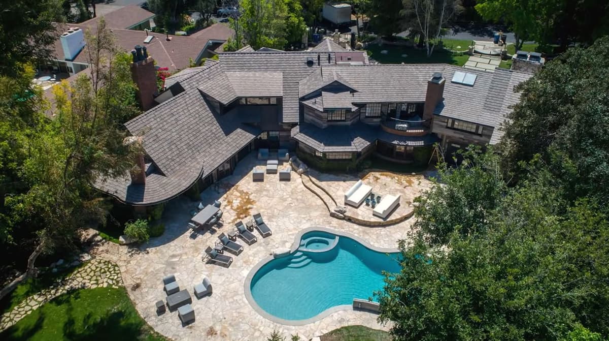 Logan Paul house pool