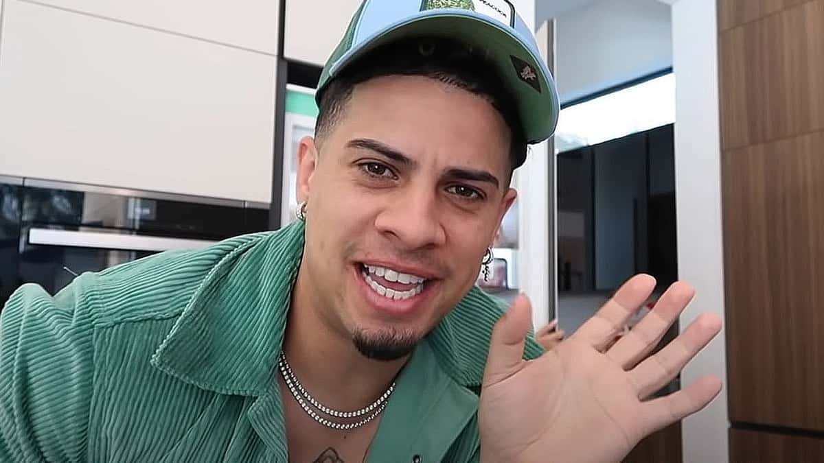 Austin McBroom settles social gloves youtubers vs tiktokers lawsuit