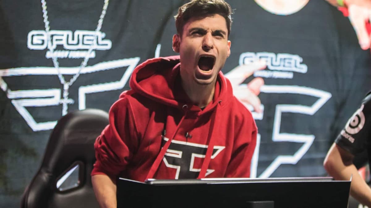 FaZe Zoomaa celebrating at Call of Duty LAN