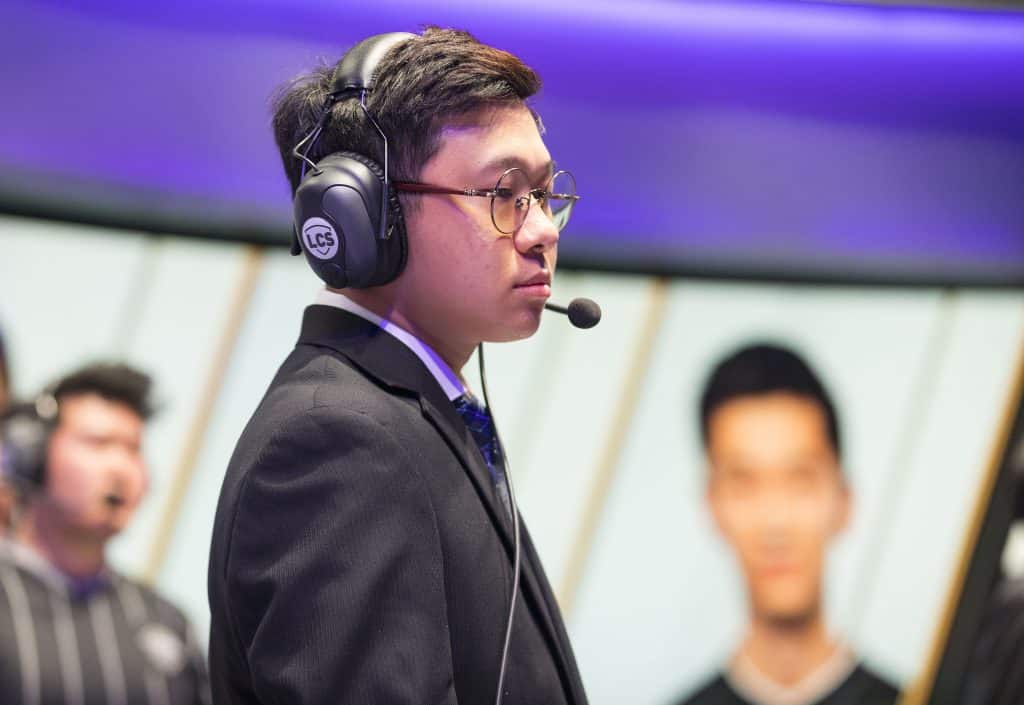 Peter Zhang coaching TSM in LCS